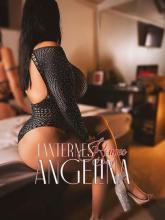 Angelina douce et sensuelle pour toi XXX